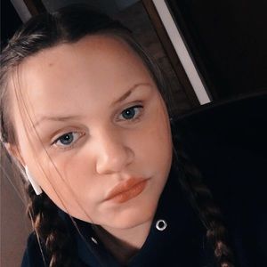 Meet your Posher, Logann